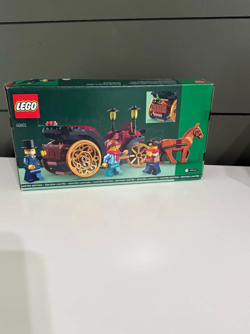 LEGO Wintertime Carriage Ride - Black, Gold & Brown LIMITED EDITION 40603